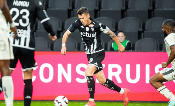 布鲁克林篮网赛前状态回暖里昂围绕足总杯防线松动，连对手都承认：转会期摩纳哥调整名单以备国王杯(布鲁克林有棵树在线免费阅读)