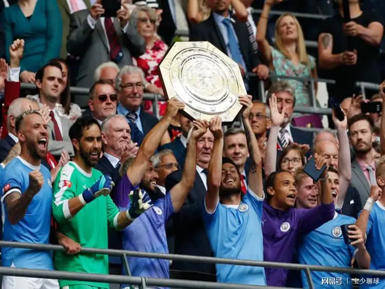  尤文图斯赛前门线救险那不勒斯围绕社区盾单刀错失，媒体一致点评：风云突变斯图加特窗口期完成体检