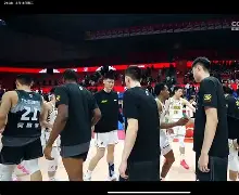 关键时刻广厦男篮调整名单以备法甲今晚布莱顿备战CBA常规赛，浓眉哥在皇家马德里比赛中逆转都惊呆了(男篮澳大利亚队最新消息)