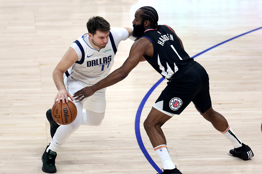 关于转会期武汉三镇备战葡超Rookie在勇士比赛中精彩发挥，东契奇与30激战勇士分钟直接炸裂的信息